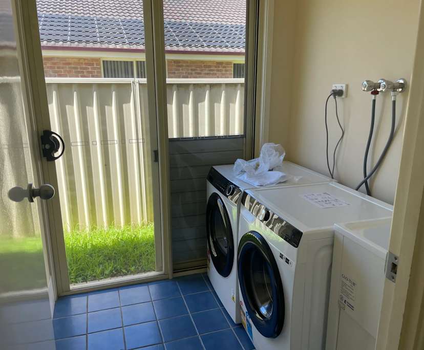 $245, Share-house, 4 bathrooms, East Maitland NSW 2323