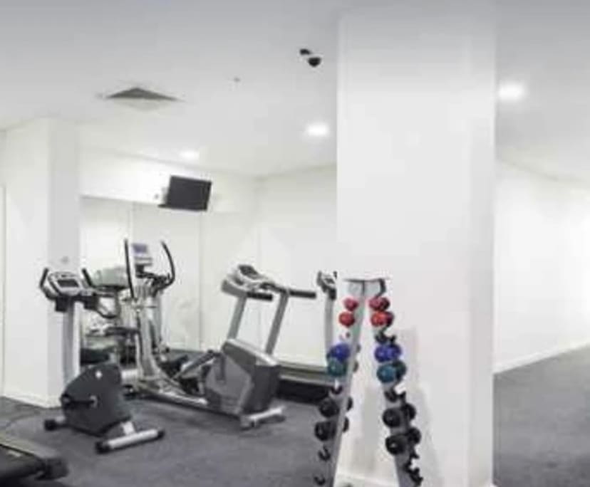 $650, 1-bed, 1 bathroom, Wolli Creek NSW 2205