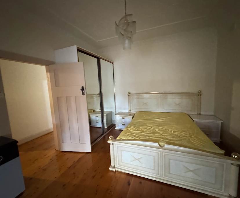 Whole property with 3 rooms for rent