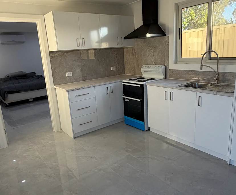 $570, Granny-flat, 1 bathroom, Clarkson WA 6030