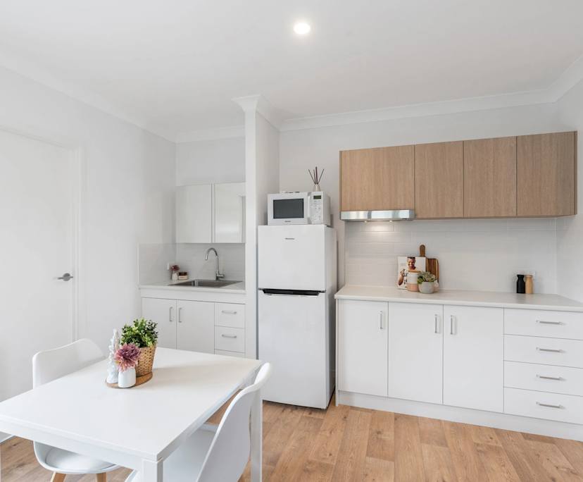 $420, Studio, 1 bathroom, Coopers Plains QLD 4108