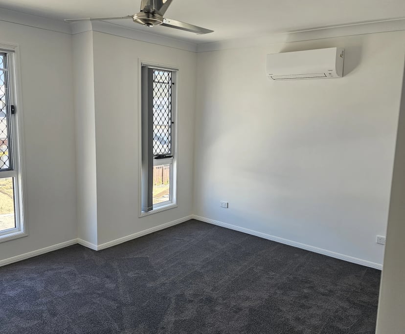 $180-300, Share-house, 2 rooms, Spring Mountain QLD 4300, Spring Mountain QLD 4300