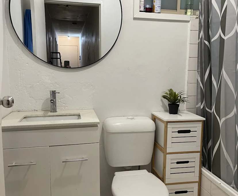 $350, Flatshare, 2 bathrooms, South Yarra VIC 3141