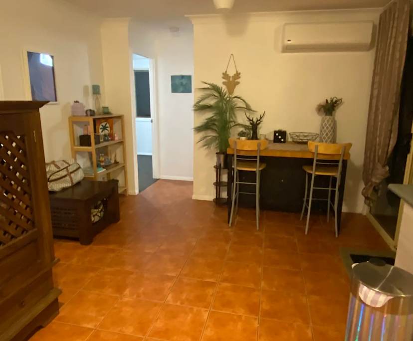 Room in a share house