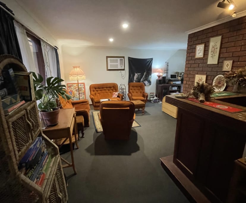 Room in a share house