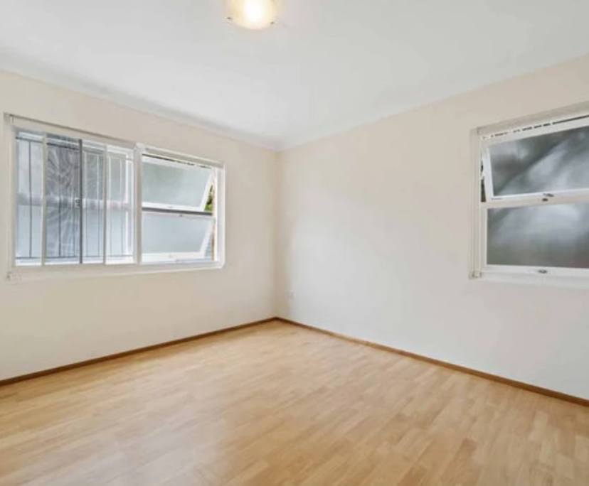 Whole property with 2 rooms for rent