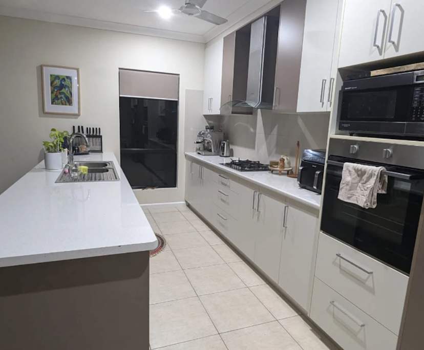 Room in a share house