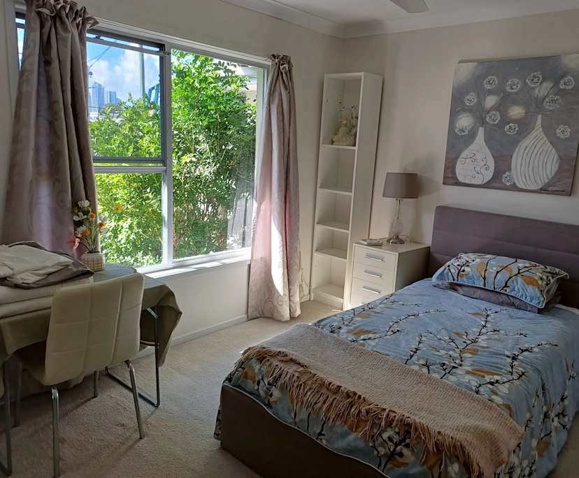 Furnished room in a share house
