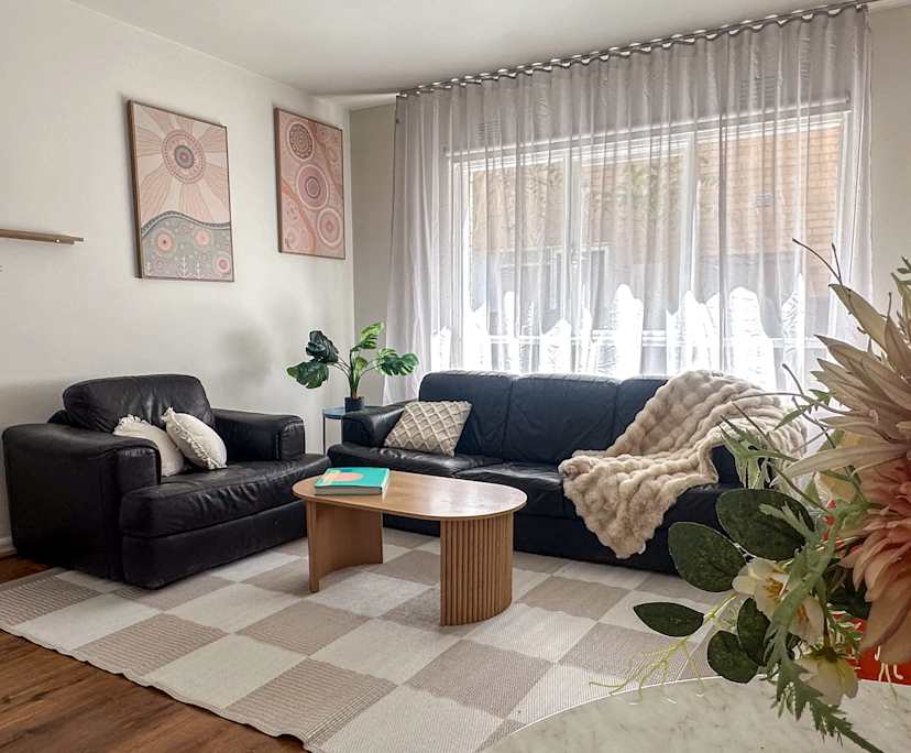 $700, Whole-property, 2 bathrooms, Saint Kilda East VIC 3183