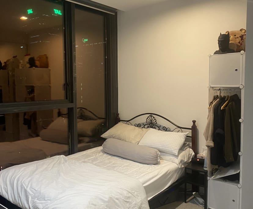 Furnished room in a flatshare