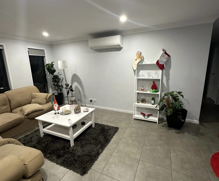 Room for Rent in Cooroy, Sunshine Coast 230, Flex...