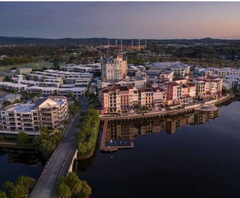 $270, Flatshare, 3 bathrooms, Carrara QLD 4211