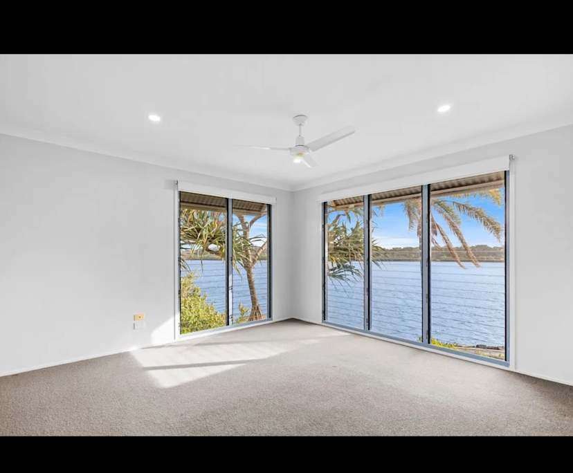 Unfurnished room in a flatshare