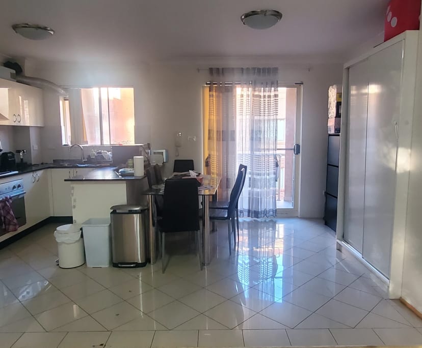 Furnished room in a flatshare