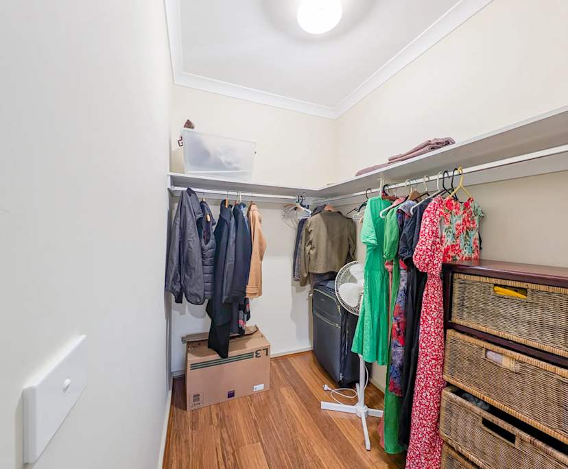 $196, Share-house, 5 bathrooms, South Morang VIC 3752