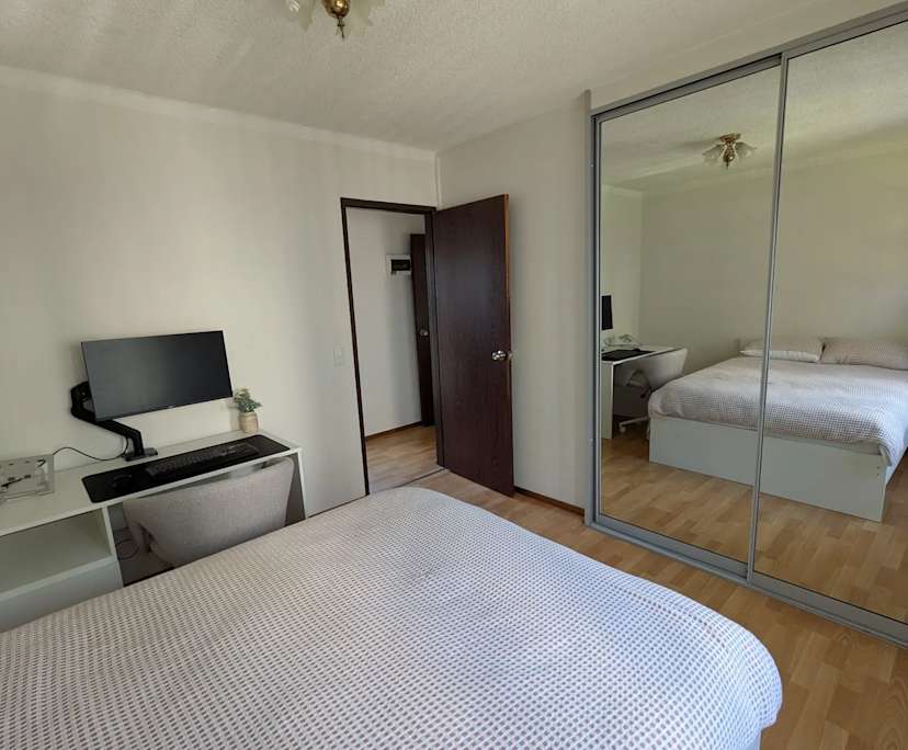 Furnished room in a flatshare