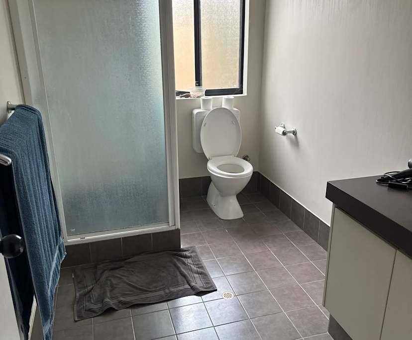 Unfurnished room with own bathroom