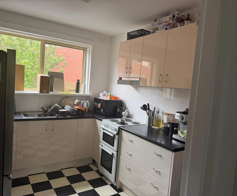 $300, Flatshare, 2 bathrooms, Saint Kilda West VIC 3182