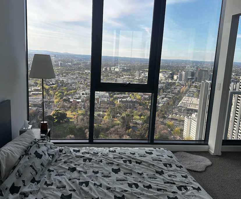 Furnished room in a flatshare