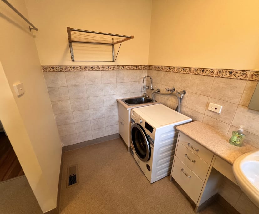 $390, Share-house, 6 bathrooms, Burwood VIC 3125