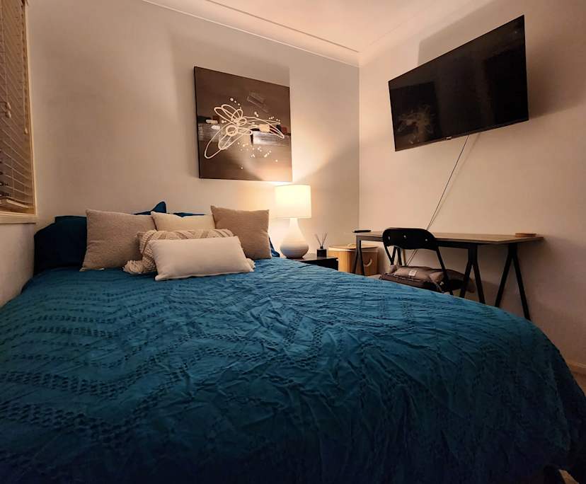 $450-500, Student-accommodation, 3 rooms, Helensvale QLD 4212, Helensvale QLD 4212