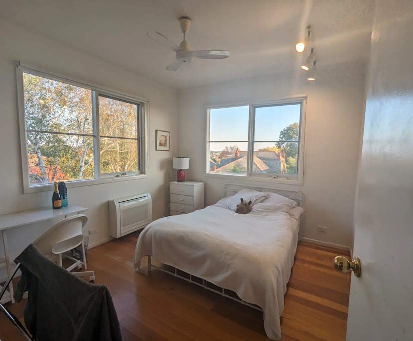 Furnished room in a share house