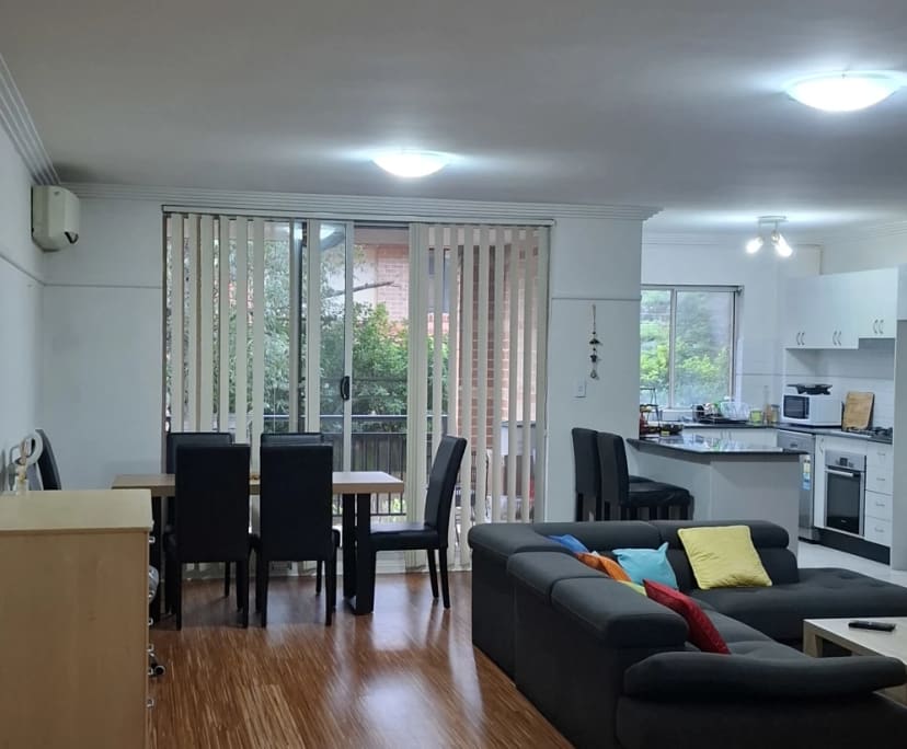 Furnished room with ensuite in a flatshare