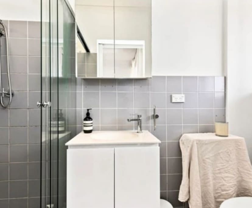 Furnished room studio flat for rent