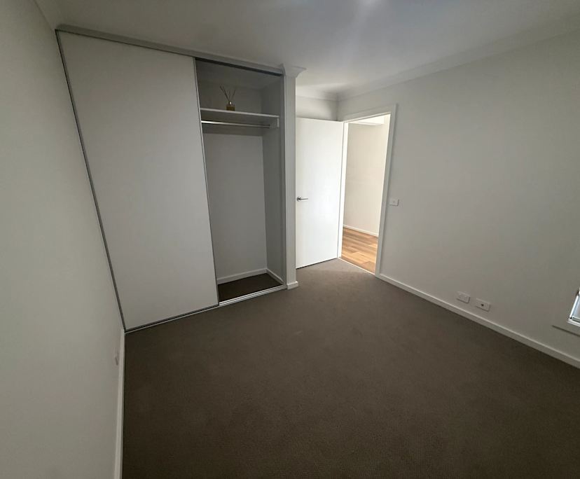 $0, Share-house, 3 bathrooms, Onkaparinga Heights SA 5163