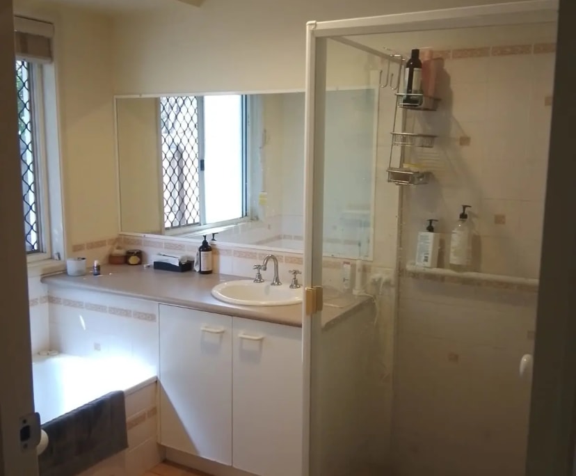 $240, Share-house, 3 bathrooms, Coolum Beach QLD 4573