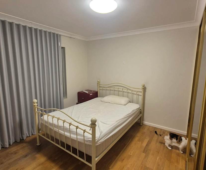 Furnished room in a flatshare