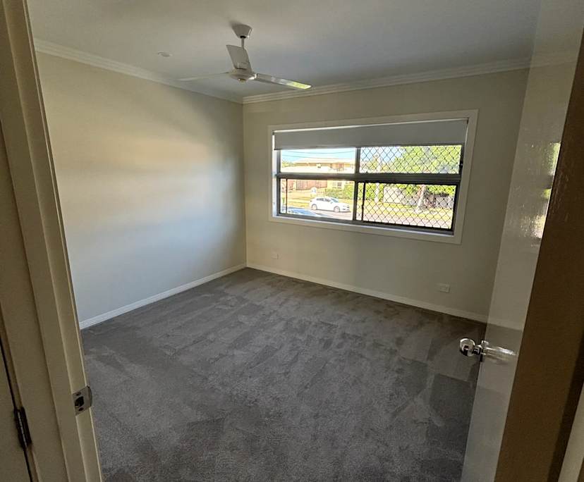 Unfurnished room with own bathroom