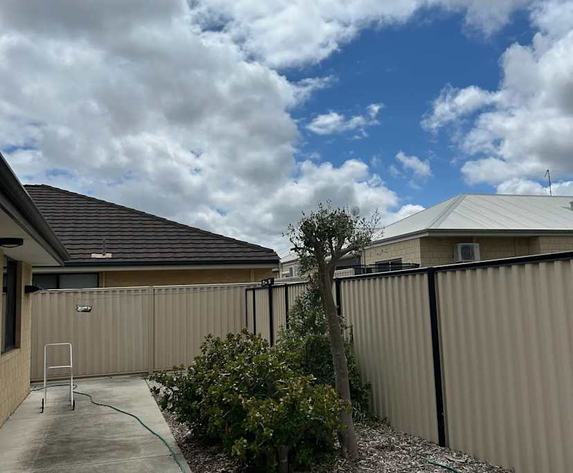 $250, Share-house, 4 bathrooms, East Cannington WA 6107