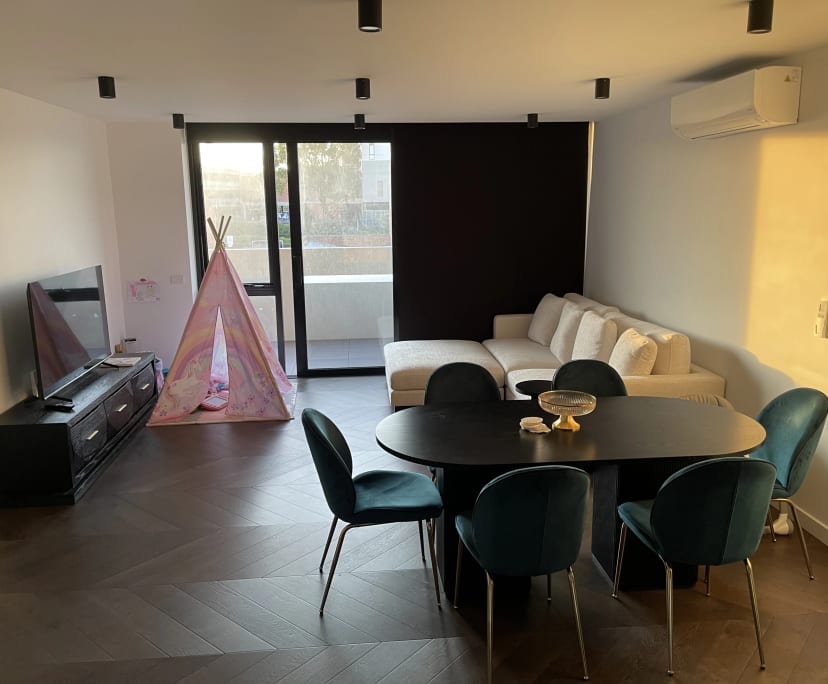 Furnished room with own bathroom