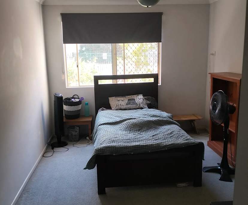 Furnished room with ensuite in a flatshare