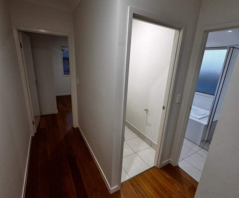 $275, Homestay, 3 bathrooms, Rochedale QLD 4123