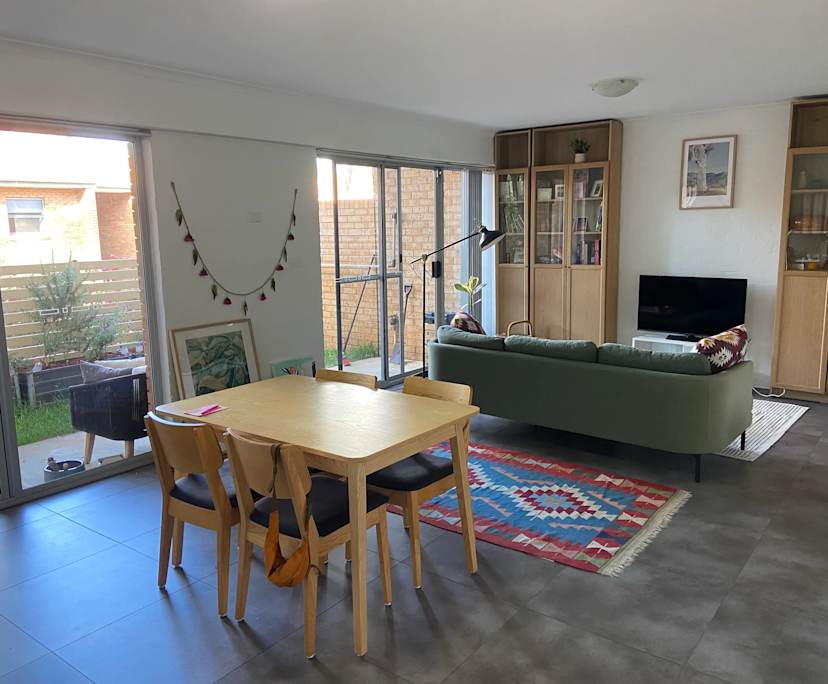 Unfurnished room in a flatshare