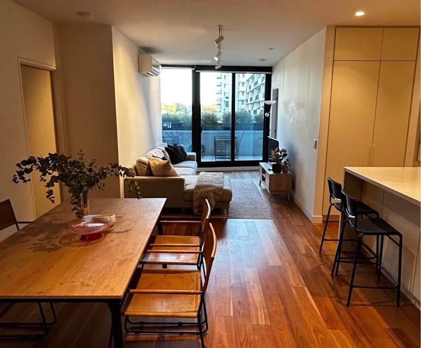 $440, Flatshare, 2 bathrooms, South Yarra VIC 3141