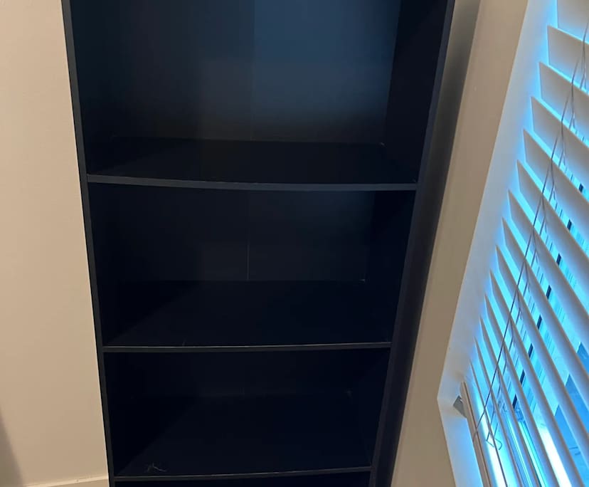 $250, Flatshare, 3 bathrooms, Cairns North QLD 4870