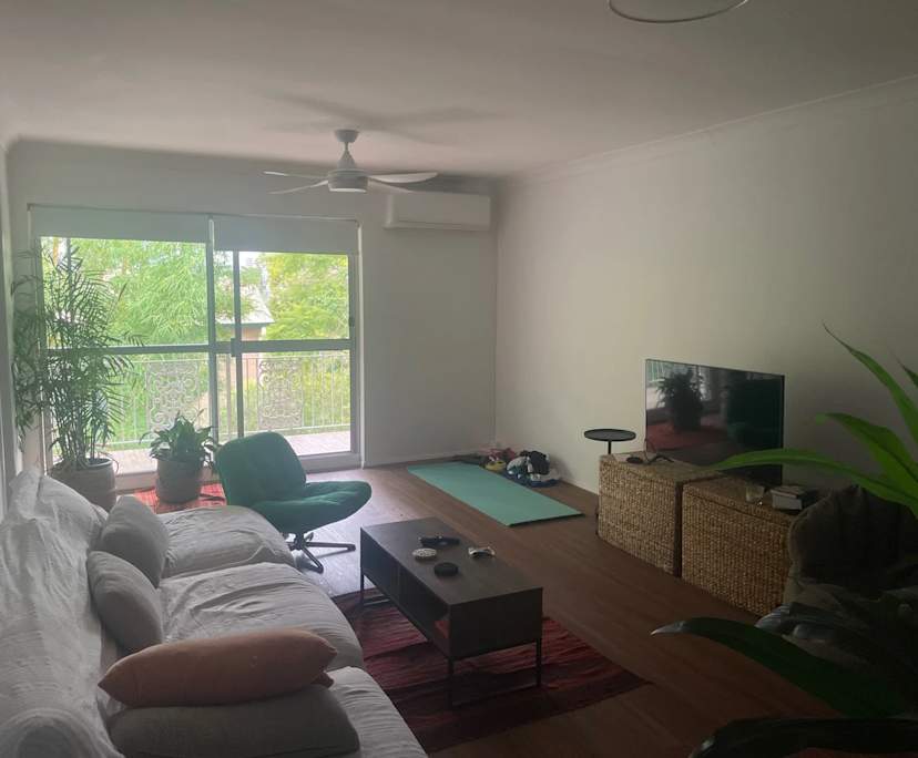$300, Flatshare, 2 bathrooms, Saint Lucia QLD 4067