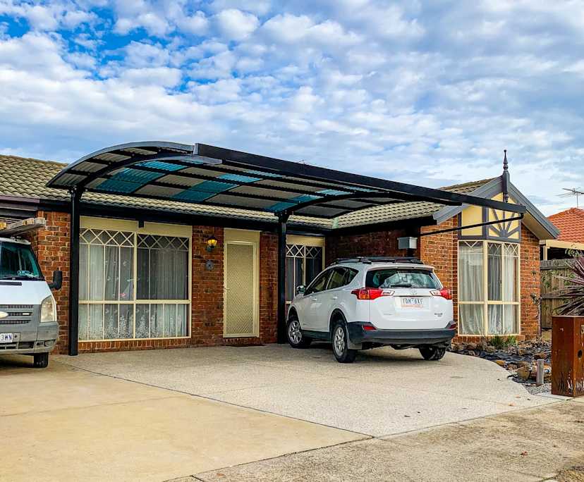 Unfurnished room with own bathroom