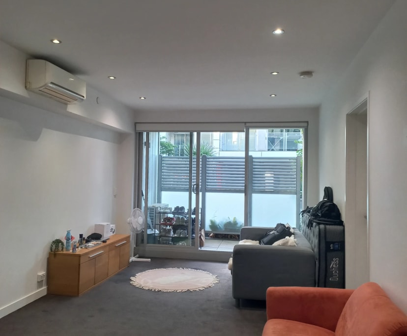 Furnished room in a flatshare