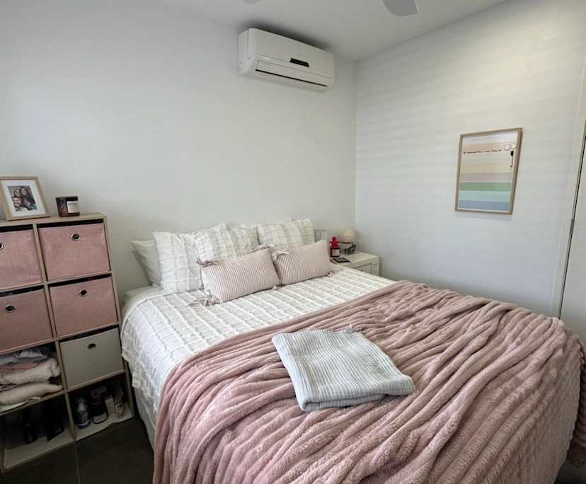 $350, Share-house, 3 bathrooms, Burleigh Heads QLD 4220