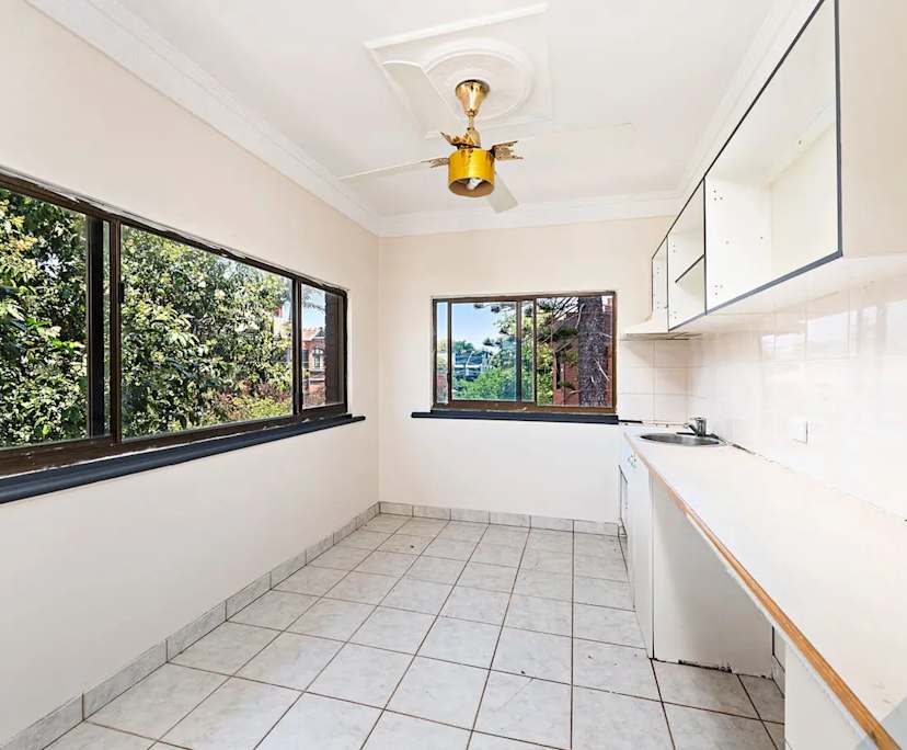 $545, Studio, 1 bathroom, Newtown NSW 2042