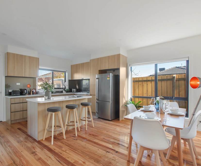 $305, Share-house, 6 bathrooms, Kingsbury VIC 3083