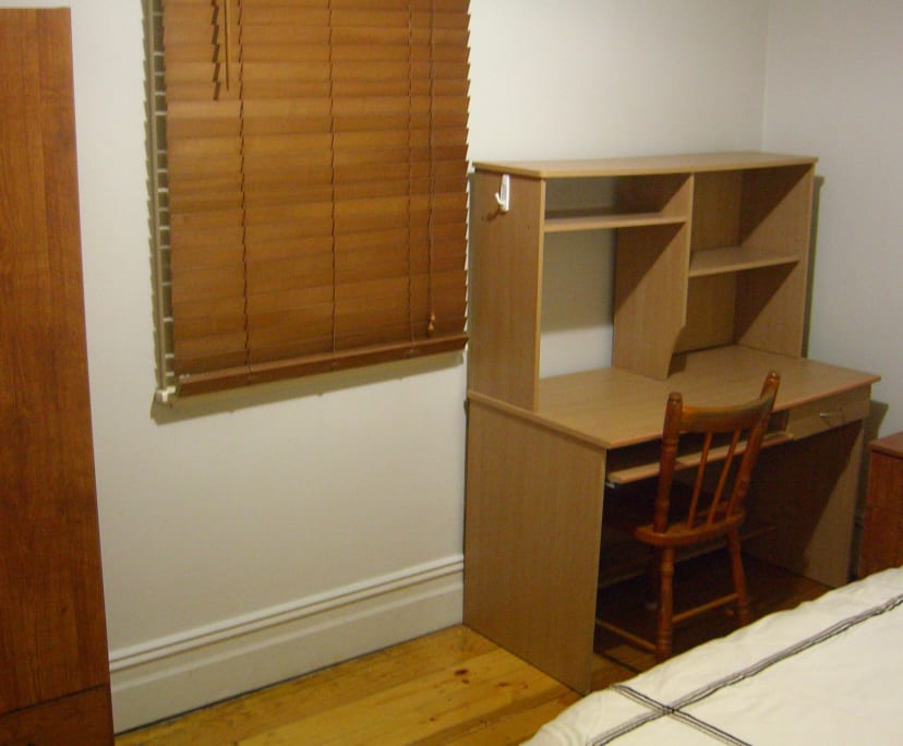 Room for Rent in Enmore, Sydney 270, Furnished, S...