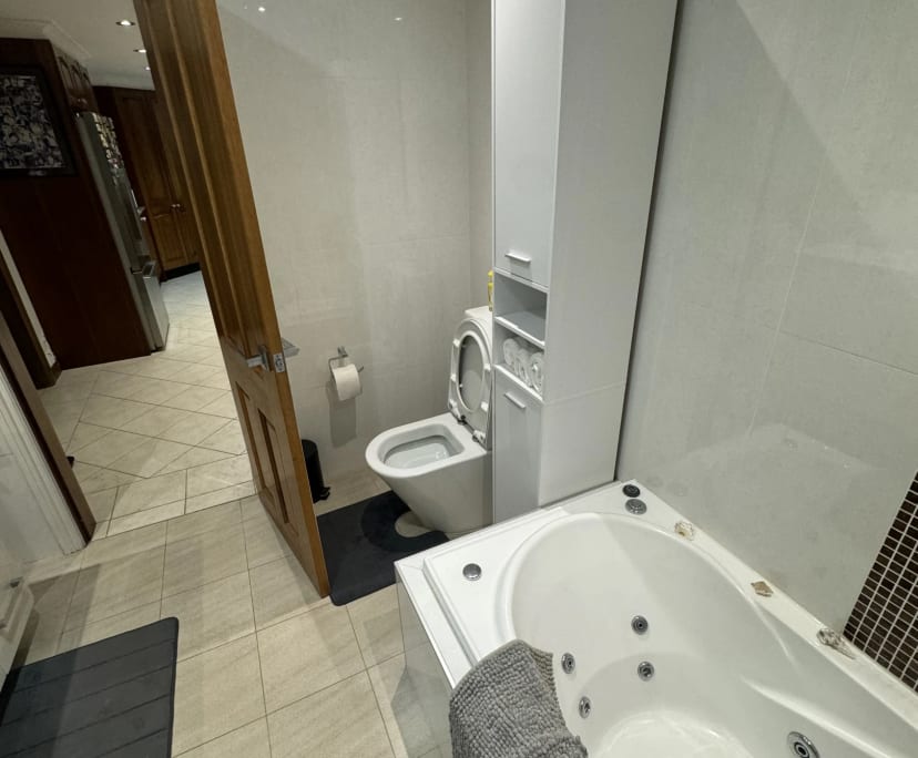 $300, Share-house, 3 bathrooms, Canterbury NSW 2193