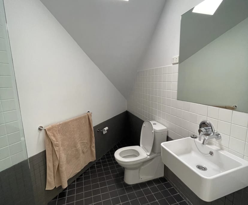 $300, Share-house, 2 bathrooms, St Kilda East VIC 3183