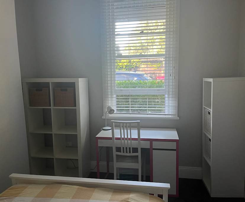 Room in a share house
