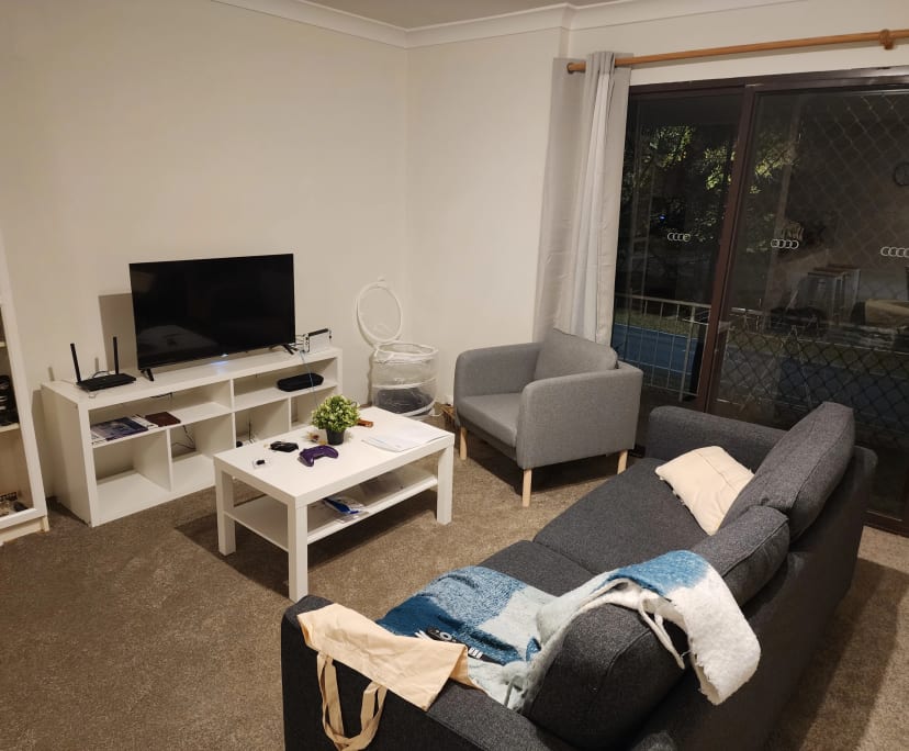 Unfurnished room in a flatshare